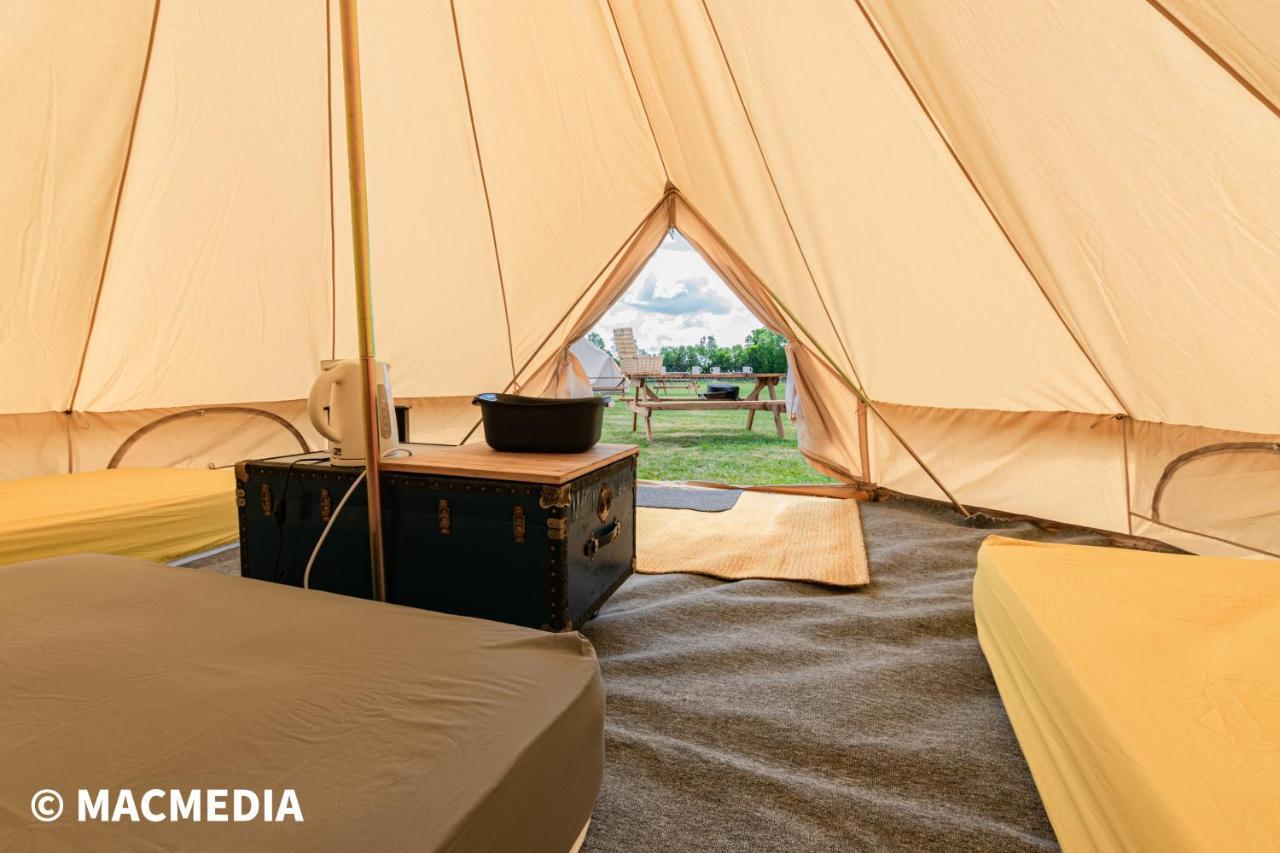 Bell Tent Glamping At Marwell Resort Winchester Exterior photo